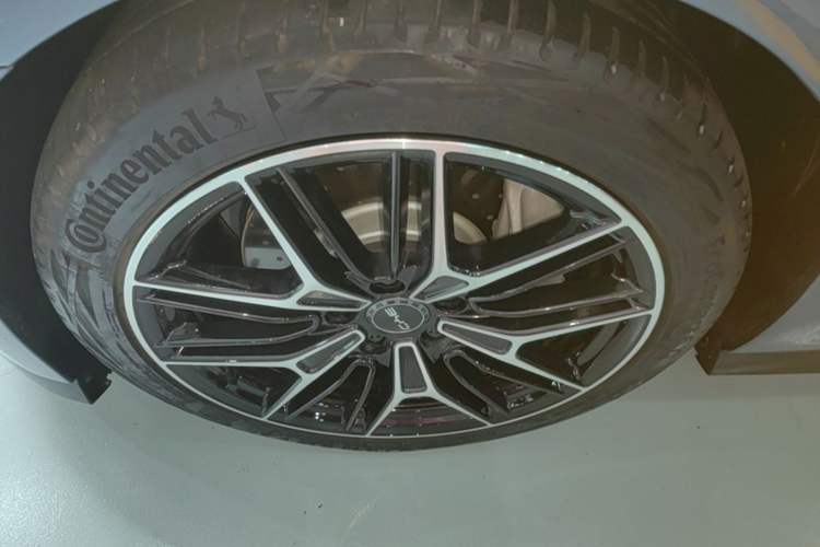 Used BYD Seal 2025 650 Intelligent Driving Version Left Front Wheel Hub