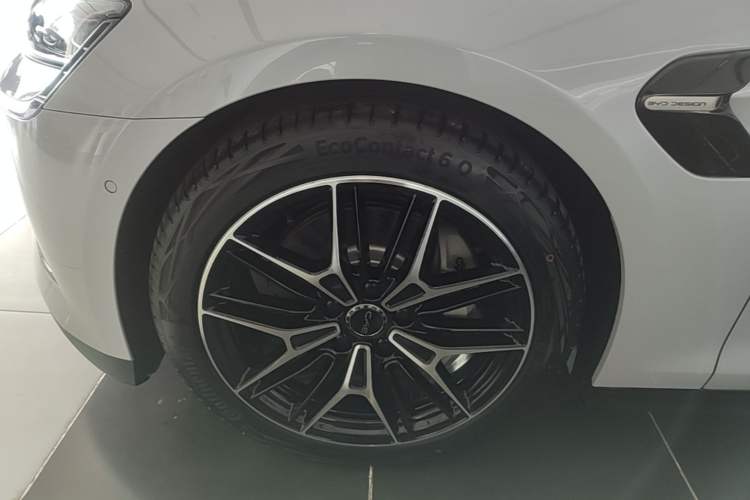 Used BYD Seal 2025 Revised Version 650 Intelligent Driving Edition Left Front Wheel Hub