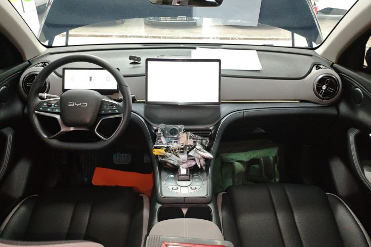 Used BYD Sealion 05 DM-i 2025 DM-i 115KM Prestige Model Center Console