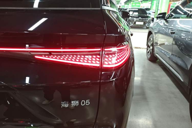 Used BYD Sealion 05 DM-i 2025 DM-i 115KM Prestige Model Right Rear Taillight