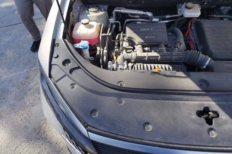 Used BYD Sealion 05 DM-i 2025 DM-i 75KM Luxury Model Engine Bay Right