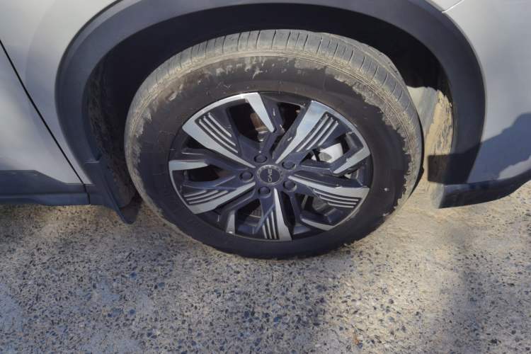 Used BYD Sealion 05 DM-i 2025 DM-i 75KM Luxury Model Right Front Wheel Hub