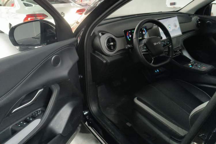 Used BYD Sealion 05 DM-i 2025 DM-i 75KM Luxury Model Driver Seat
