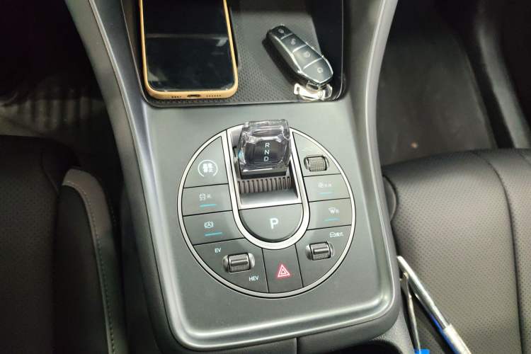 Used BYD Sealion 05 DM-i 2025 DM-i 115KM Prestige Model Gear Lever