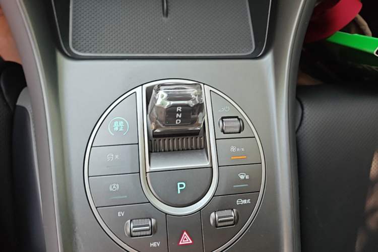Used BYD Sealion 05 DM-i 2025 DM-i 115KM Prestige Model Gear Lever