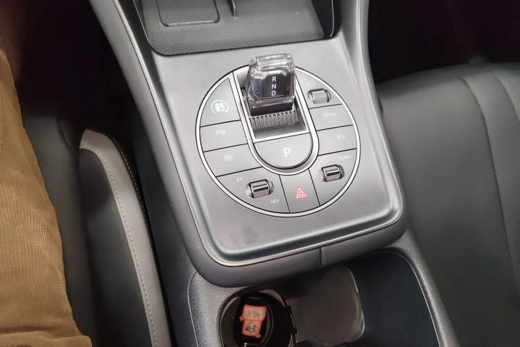 Used BYD Sealion 05 DM-i 2025 DM-i Smart Drive 115KM Flagship Model Gear Lever