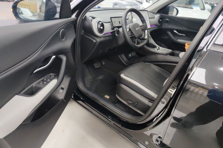 Used BYD Sealion 05 DM-i 2025 DM-i Smart Drive 115KM Flagship Model Interior 3