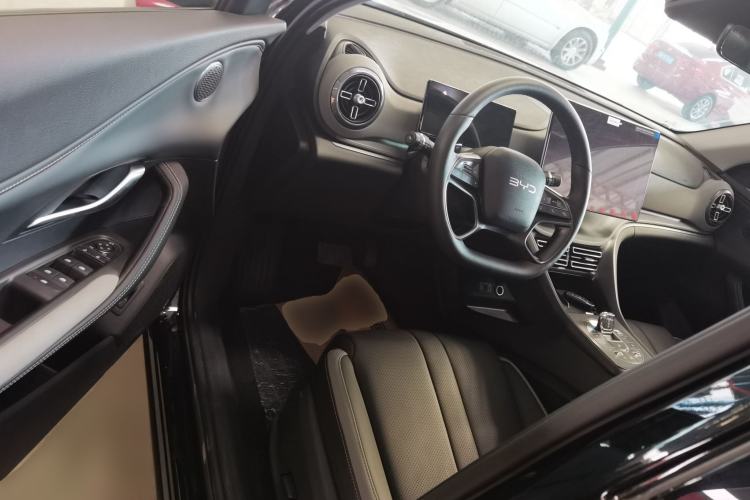 Used BYD Sealion 05 DM-i 2025 DM-i Smart Drive 115KM Flagship Model Interior 3