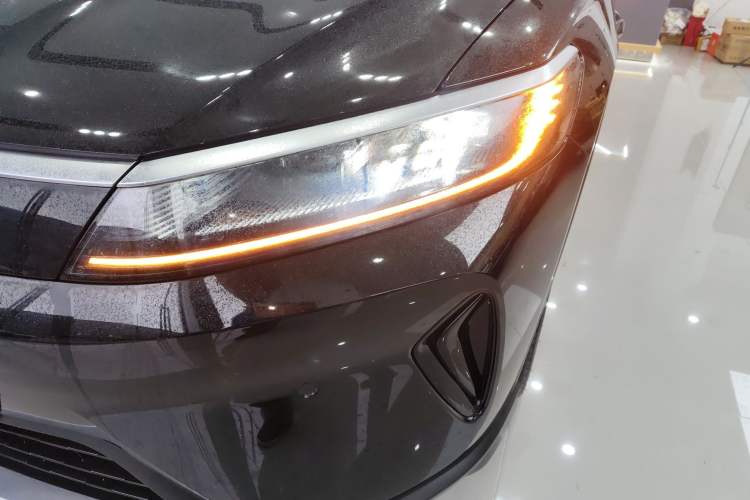 Used BYD Sealion 05 DM-i 2025 DM-i Smart Drive 115KM Flagship Model Left Front Headlight