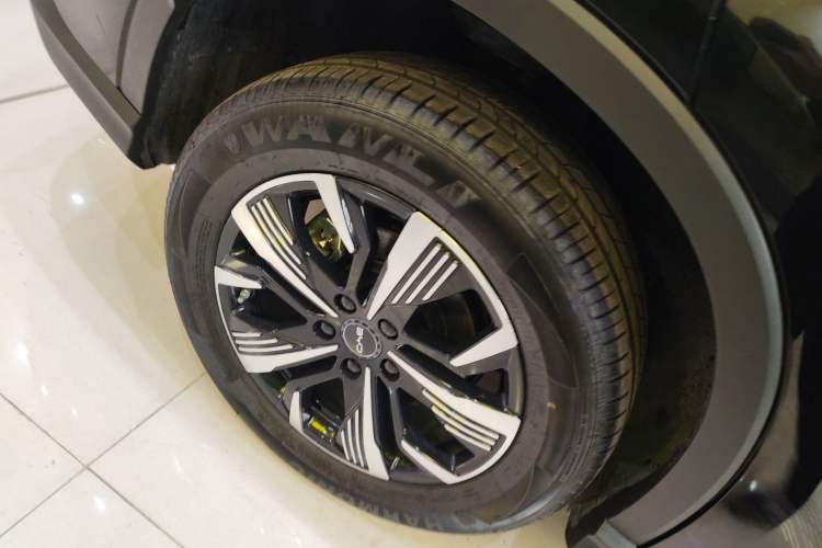 Used BYD Sealion 05 DM-i 2025 DM-i 75KM Luxury Model Right Rear Wheel Hub