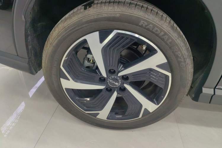 Used BYD Sealion 05 DM-i 2025 DM-i Smart Drive 115KM Flagship Model Right Rear Wheel Hub