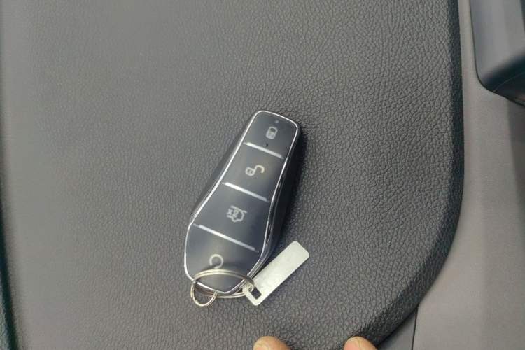 Used BYD Sealion 05 DM-i 2025 DM-i Smart Drive 115KM Flagship Model Vehicle Key
