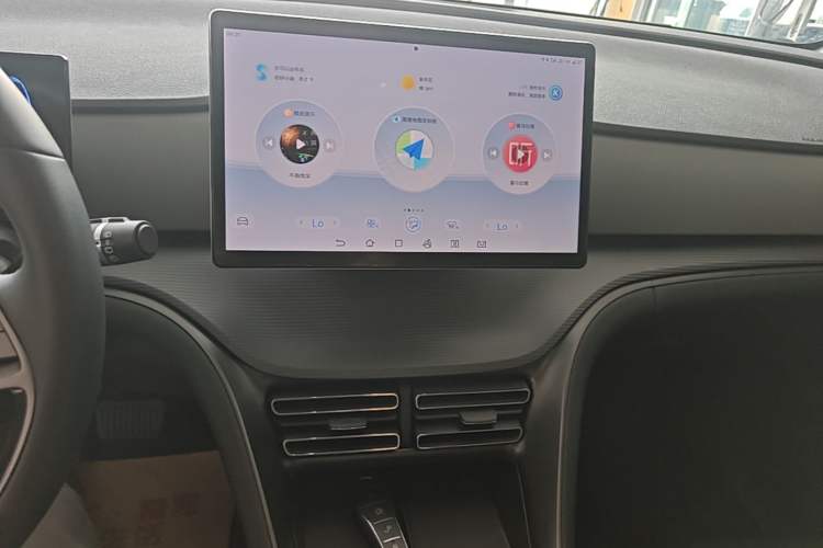 Used BYD Sealion 05 DM-i 2025 DM-i 75KM Prestige Model Audio And AC Panel