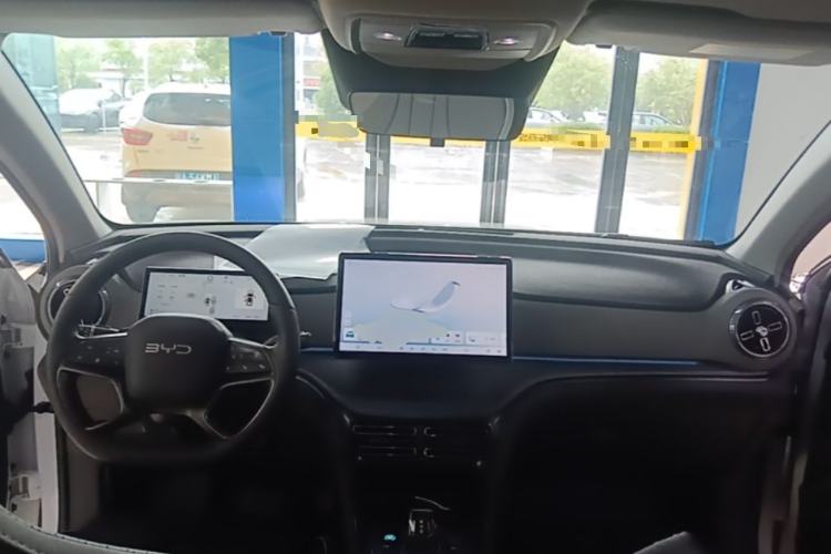 Used BYD Sealion 05 DM-i 2025 DM-i Smart Drive 115KM Prestige Model Center Console