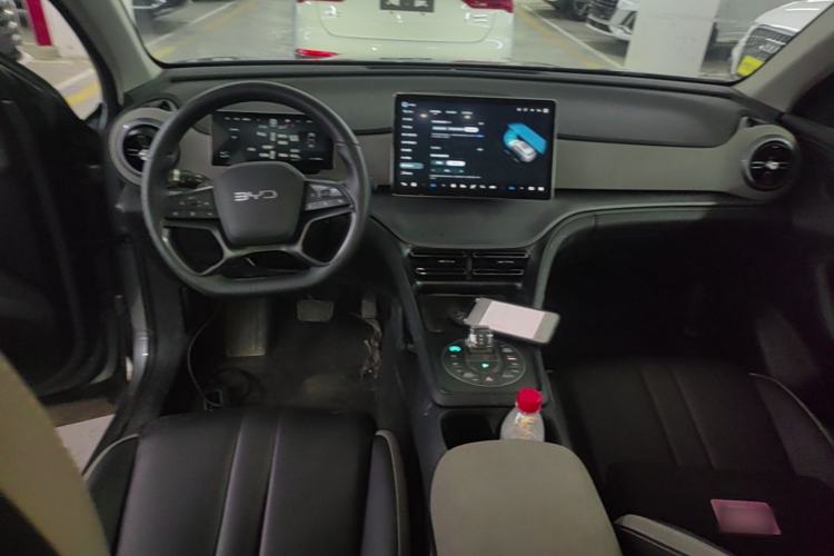 Used BYD Sealion 05 DM-i 2025 DM-i Intelligent Driving 75KM Prestige Model Center Console