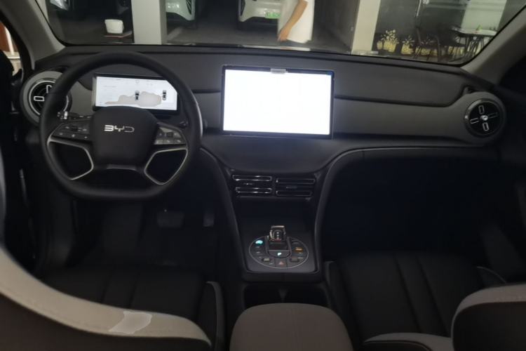 Used BYD Sealion 05 DM-i 2025 DM-i Smart Drive 75KM Luxury Model Center Console