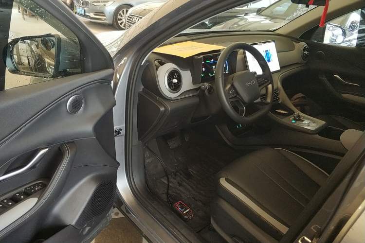 Used BYD Sealion 05 DM-i 2025 DM-i 75KM Luxury Model Driver Seat