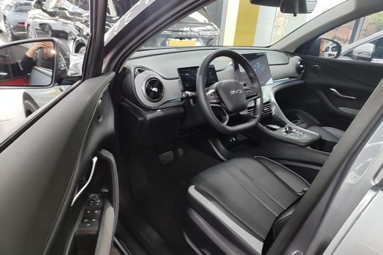 Used BYD Sealion 05 DM-i 2025 DM-i Smart Drive 115KM Prestige Model Driver Seat