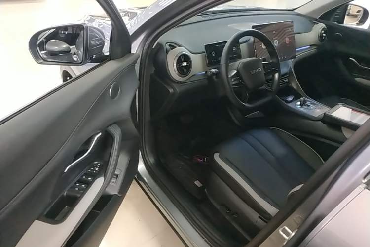 Used BYD Sealion 05 DM-i 2025 DM-i 115KM Flagship Model Driver Seat