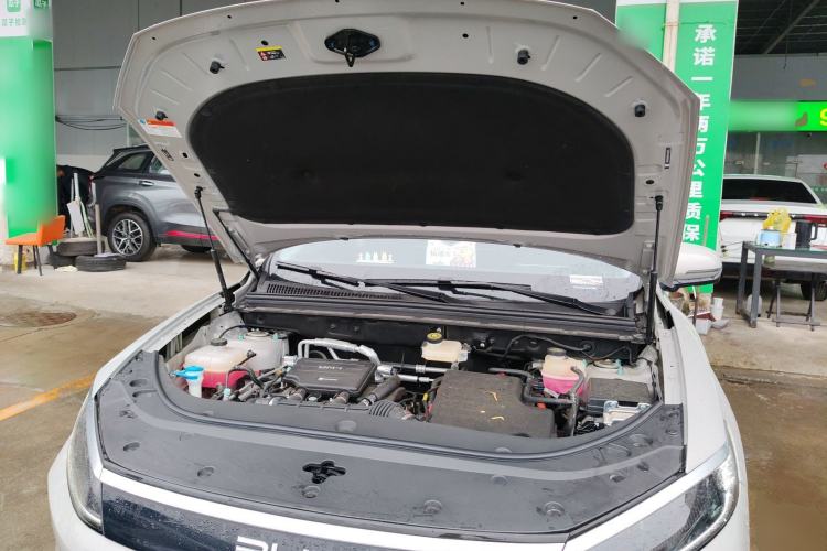Used BYD Sealion 05 DM-i 2025 DM-i Smart Drive 115KM Flagship Model Engine Bay
