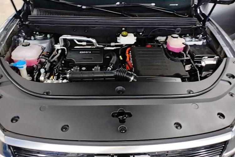 Used BYD Sealion 05 DM-i 2025 DM-i 115KM Prestige Model Engine Bay