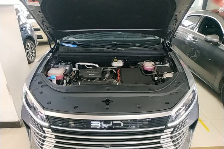 Used BYD Sealion 05 DM-i 2025 DM-i 115KM Flagship Model Engine Bay