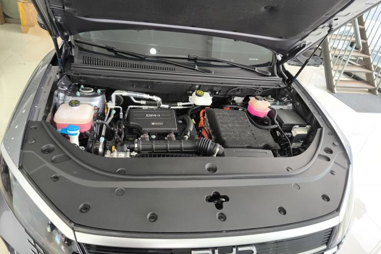 Used BYD Sealion 05 DM-i 2025 DM-i 115KM Flagship Model Engine Bay