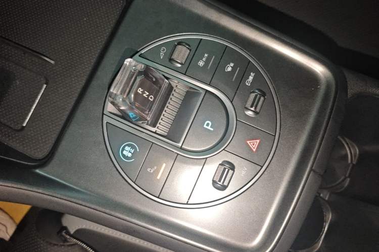 Used BYD Sealion 05 DM-i 2025 DM-i 115KM Flagship Model Gear Lever