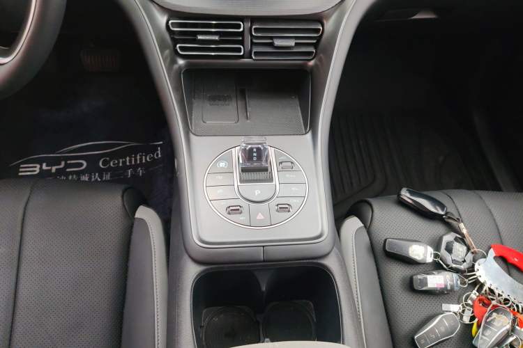 Used BYD Sealion 05 DM-i 2025 DM-i Smart Drive 115KM Flagship Model Gear Lever