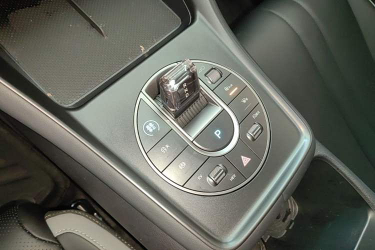 Used BYD Sealion 05 DM-i 2025 DM-i 115KM Prestige Model Gear Lever