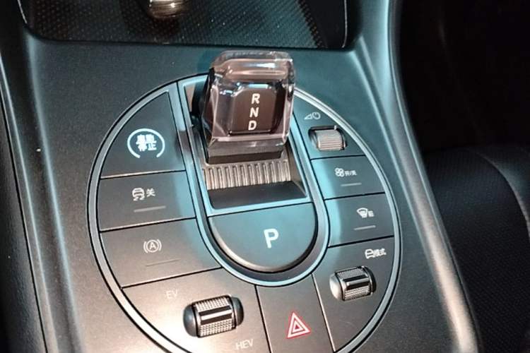 Used BYD Sealion 05 DM-i 2025 DM-i 115KM Prestige Model Gear Lever