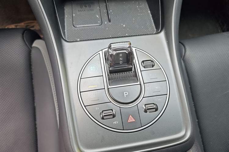 Used BYD Sealion 05 DM-i 2025 DM-i 115KM Flagship Model Gear Lever
