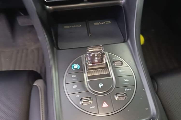 Used BYD Sealion 05 DM-i 2025 DM-i Smart Drive 115KM Prestige Model Gear Lever