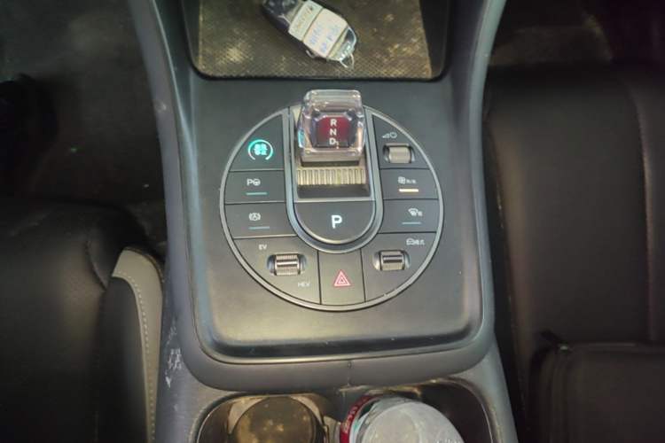 Used BYD Sealion 05 DM-i 2025 DM-i Intelligent Driving 75KM Prestige Model Gear Lever