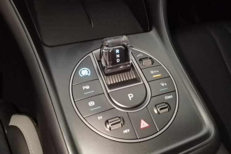 Used BYD Sealion 05 DM-i 2025 DM-i Smart Drive 75KM Luxury Model Gear Lever