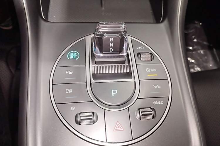 Used BYD Sealion 05 DM-i 2025 DM-i Intelligent Driving 75KM Prestige Model Gear Lever