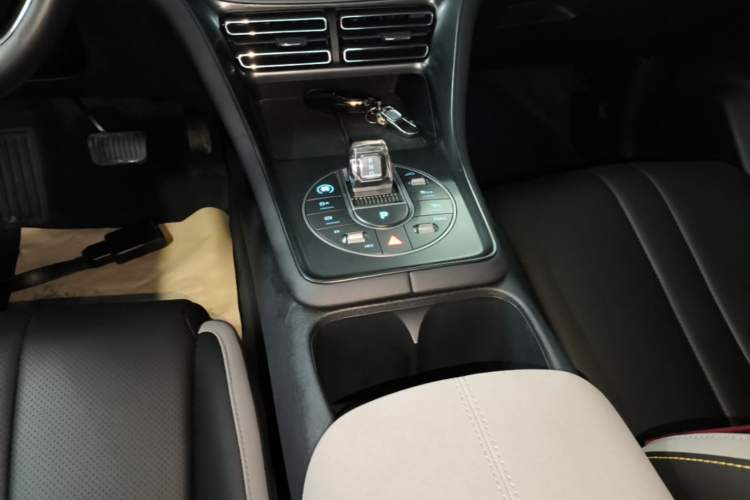 Used BYD Sealion 05 DM-i 2025 DM-i 115KM Prestige Model Gear Lever