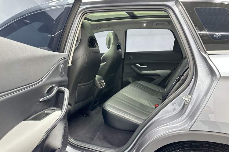 Used BYD Sealion 05 DM-i 2025 DM-i Smart Drive 115KM Prestige Model Interior 2