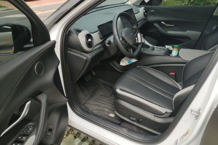 Used BYD Sealion 05 DM-i 2025 DM-i Smart Drive 115KM Prestige Model Interior 3