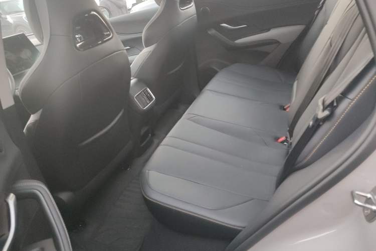 Used BYD Sealion 05 DM-i 2025 DM-i Smart Drive 115KM Flagship Model Interior 4
