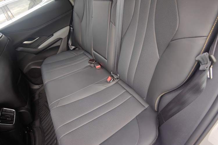 Used BYD Sealion 05 DM-i 2025 DM-i Smart Drive 115KM Flagship Model Interior 4