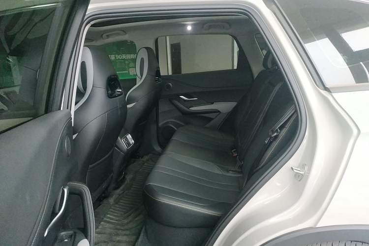 Used BYD Sealion 05 DM-i 2025 DM-i Smart Drive 115KM Flagship Model Interior 4