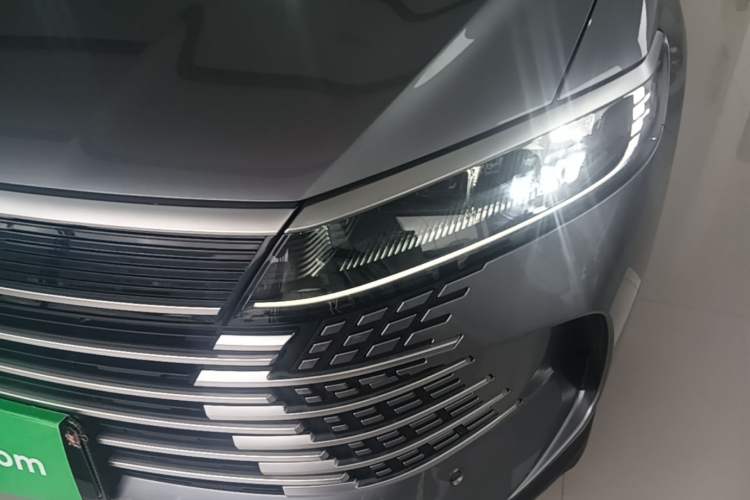 Used BYD Sealion 05 DM-i 2025 DM-i 115KM Prestige Model Left Front Headlight