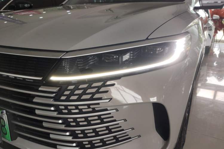 Used BYD Sealion 05 DM-i 2025 DM-i 75KM Prestige Model Left Front Headlight