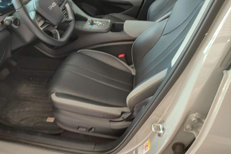 Used BYD Sealion 05 DM-i 2025 DM-i 115KM Prestige Model Left Front Seat