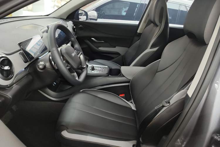 Used BYD Sealion 05 DM-i 2025 DM-i Smart Drive 115KM Prestige Model Left Front Seat