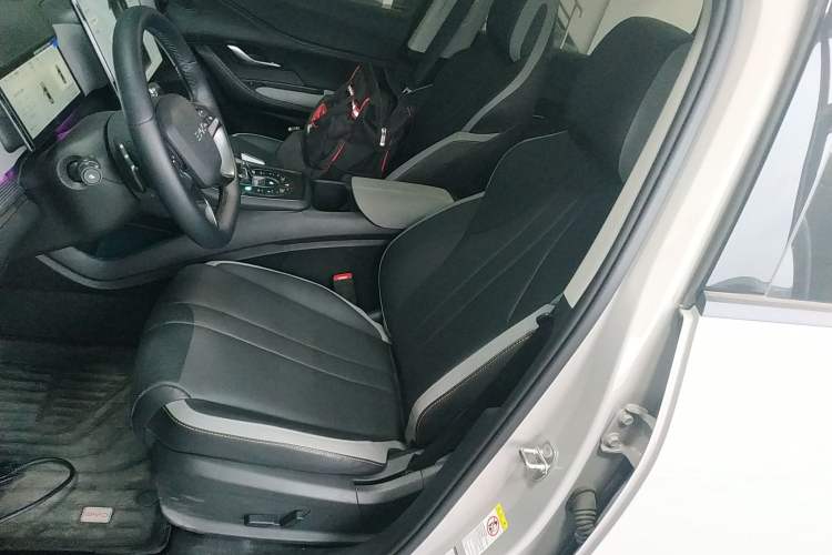 Used BYD Sealion 05 DM-i 2025 DM-i Smart Drive 115KM Flagship Model Left Front Seat