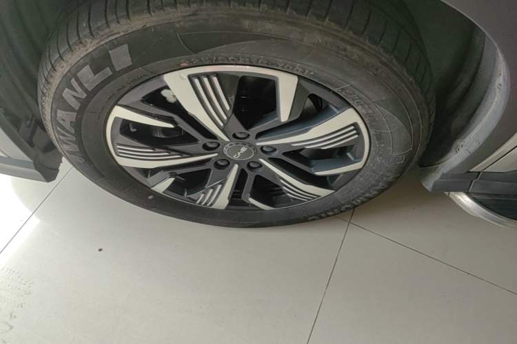 Used BYD Sealion 05 DM-i 2025 DM-i 115KM Prestige Model Left Front Wheel Hub