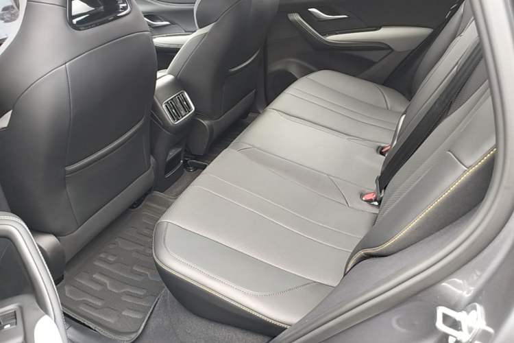 Used BYD Sealion 05 DM-i 2025 DM-i Smart Drive 115KM Flagship Model Left Rear Seat