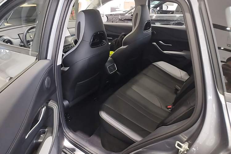 Used BYD Sealion 05 DM-i 2025 DM-i Intelligent Driving 75KM Prestige Model Left Rear Seat